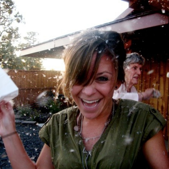 Meet your Posher, Lacie - Picture 1 of 3